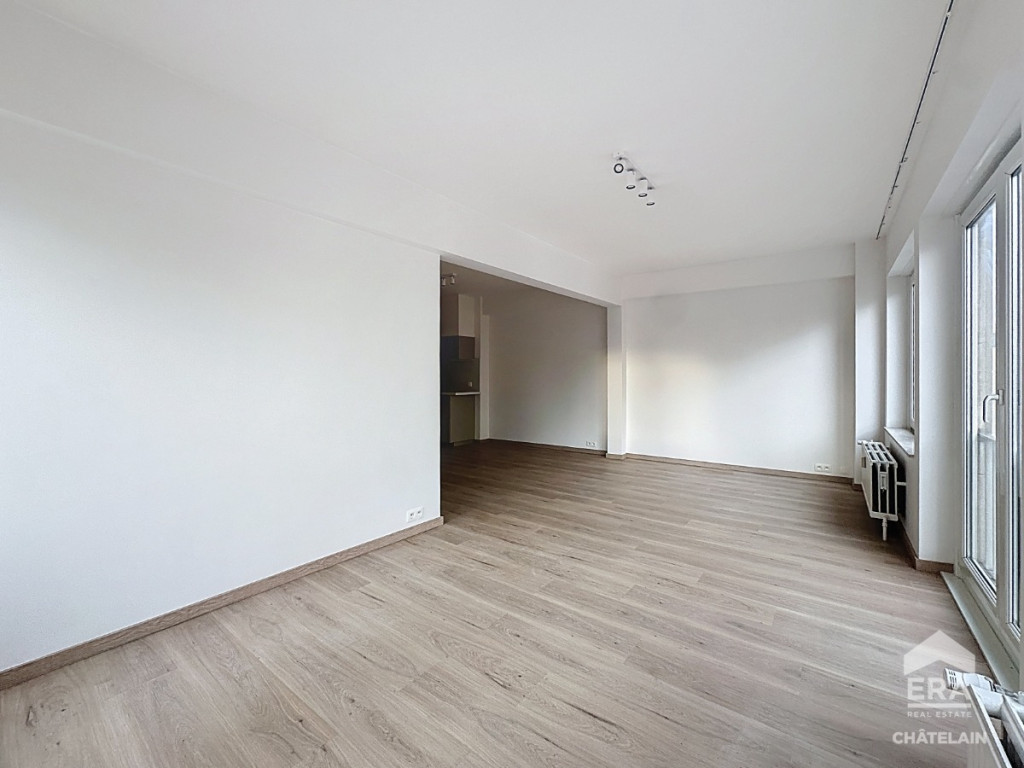 Rue Saint-Bernard - 19 - - 1060