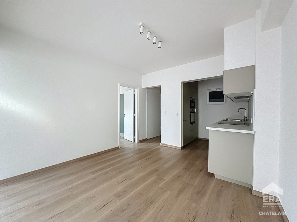 Rue Saint-Bernard - 19 - - 1060