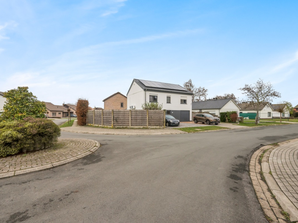 Hemelsbreedte - 44 - - 9112