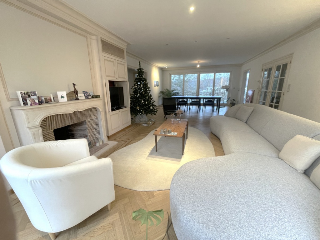 Dam - 12 - 21 - 8500