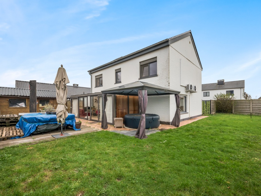 Hemelsbreedte - 44 - - 9112