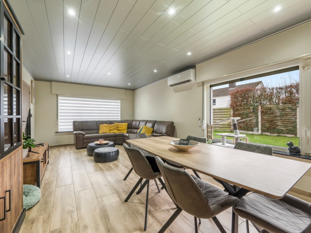 Hemelsbreedte - 44 - - 9112