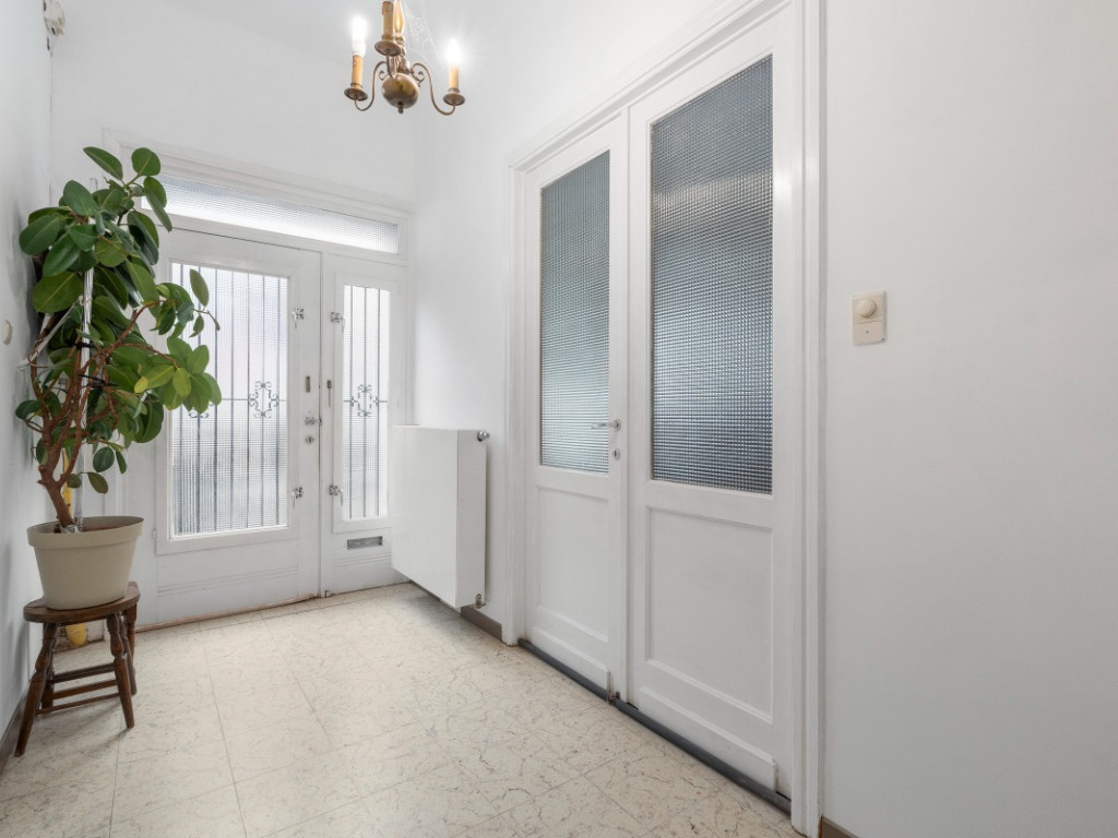 Stationsstraat - 50 - - 9280