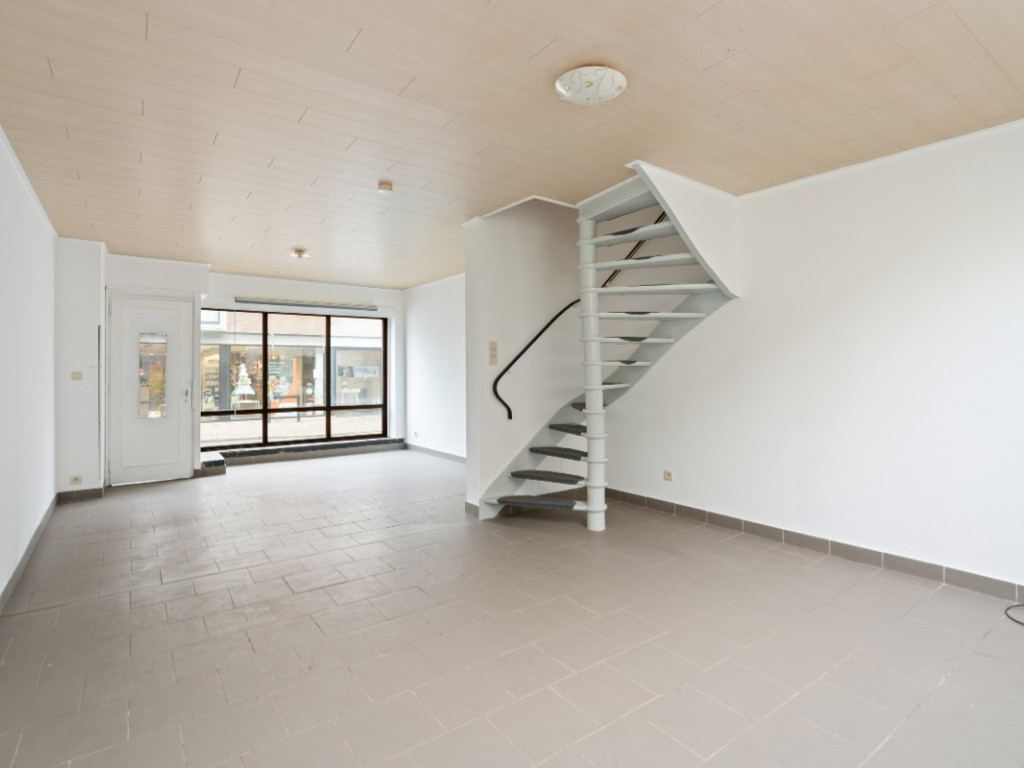 Dorpstraat - 102 - - 2070