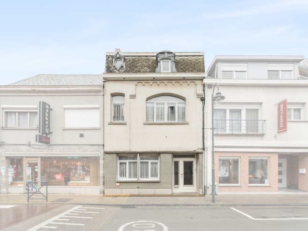 Stationsstraat - 50 - - 9280