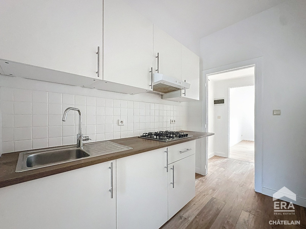 Rue Gray - 147 - - 1050