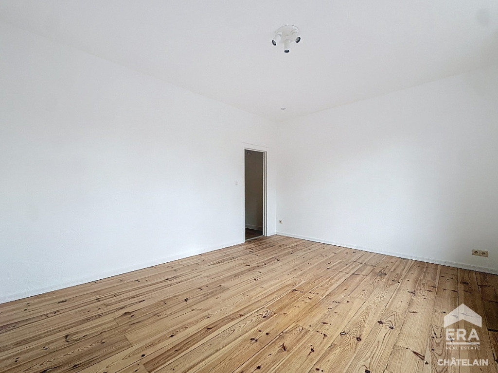 Rue Gray - 147 - - 1050