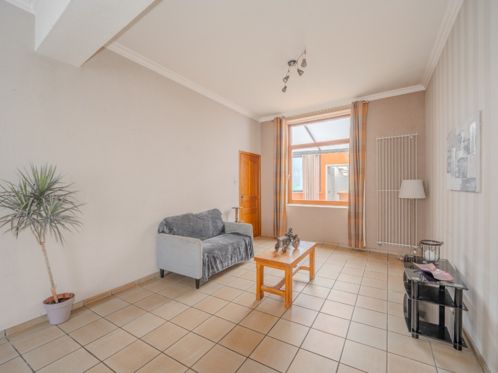 Rue de Velaine - 72 - - 5060