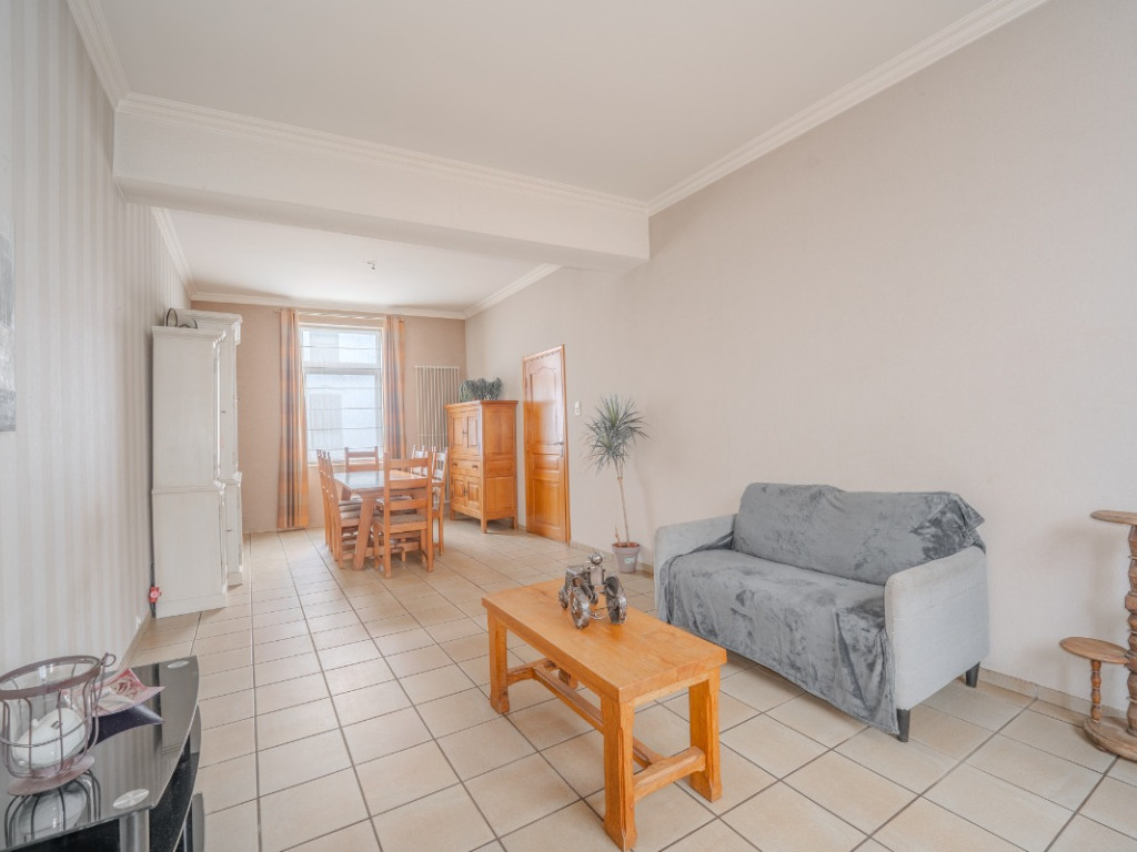 Rue de Velaine - 72 - - 5060