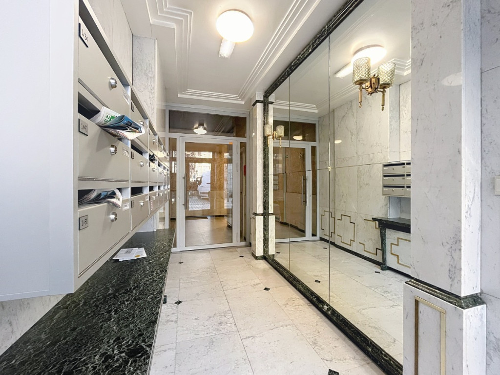 Place Saint-Paul - 1 - A6 - 4000