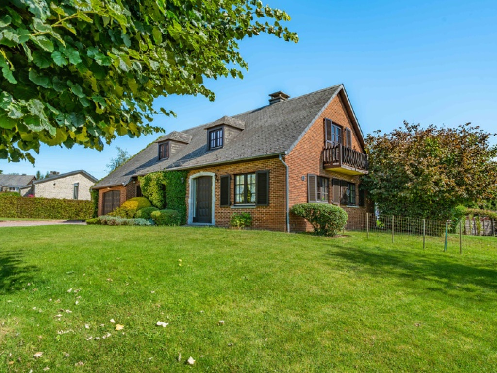 Rue Paul Dubois - 85 - - 6890