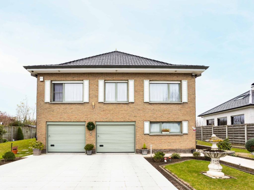 Elzenlaan - 11 - - 8500