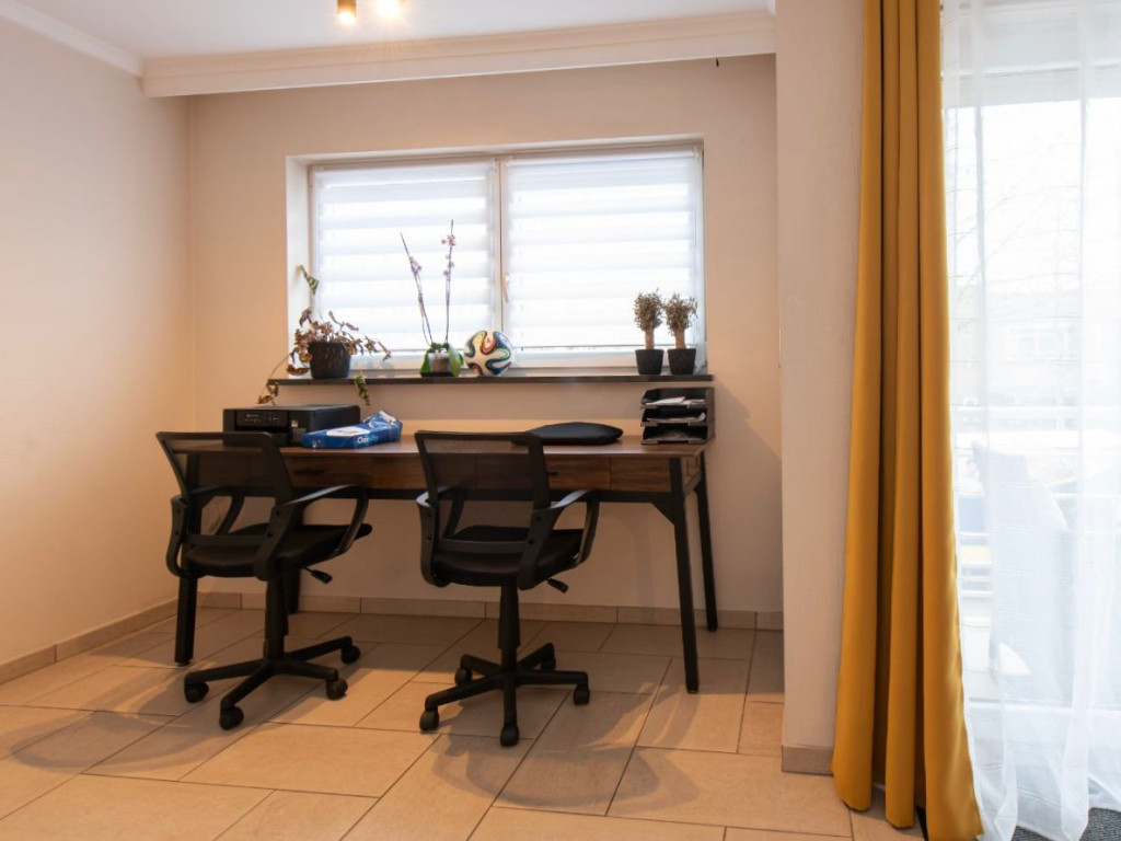 Bevrijdingsplein - 3 - 0101 - 8930