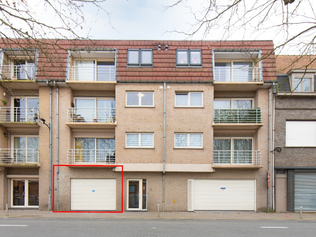 Bevrijdingsplein - 3 - GAR links - 8930