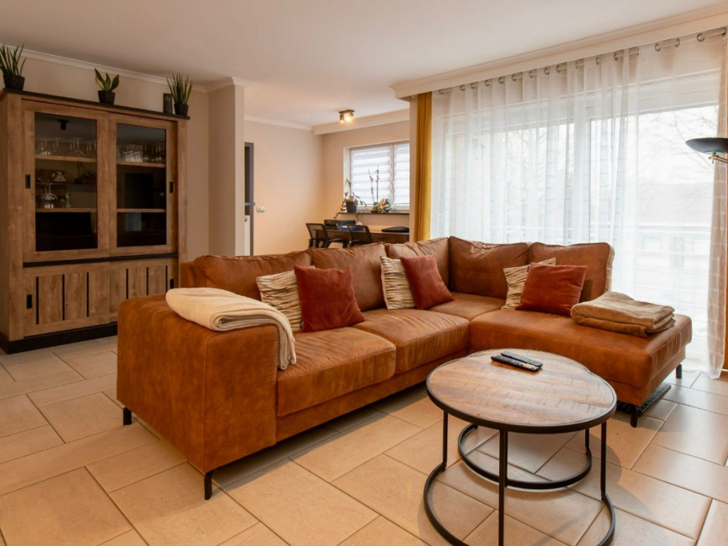 Bevrijdingsplein - 3 - 0101 - 8930