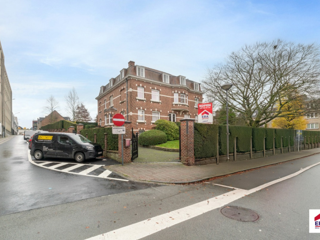 Stationsstraat - 40 - - 530/00W2 en 530/00X2 - 8700