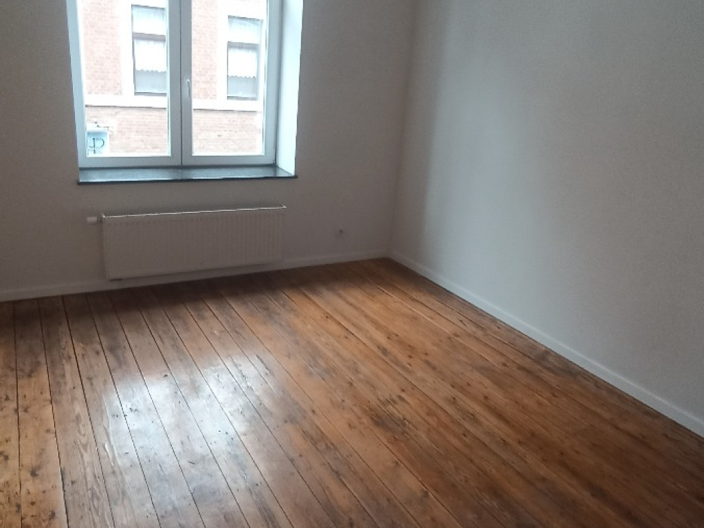 rue Louis Formatin - 3 - - 4860