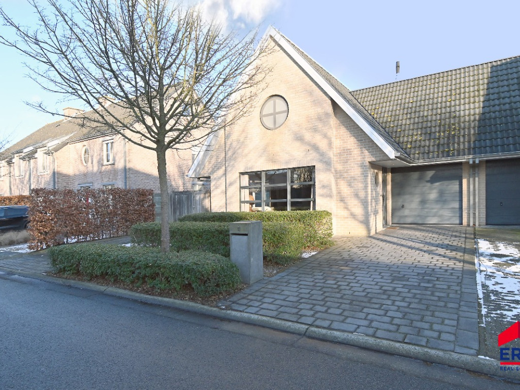 Veldbiesstraat - 17 - - 9900