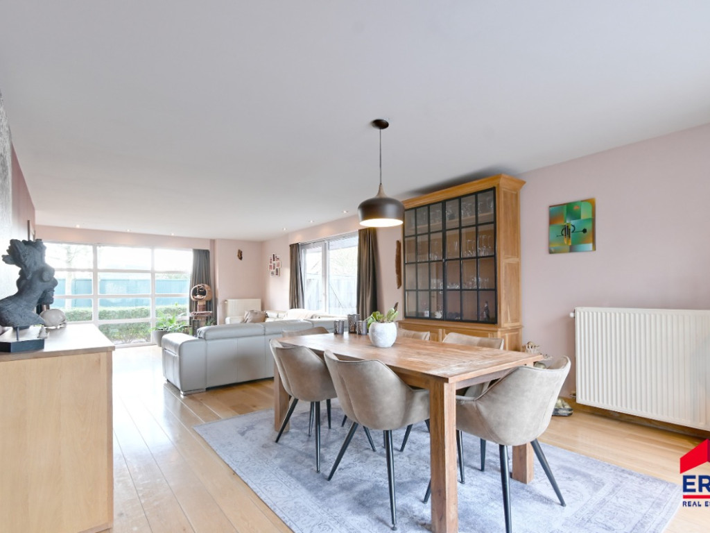 Veldbiesstraat - 17 - - 9900