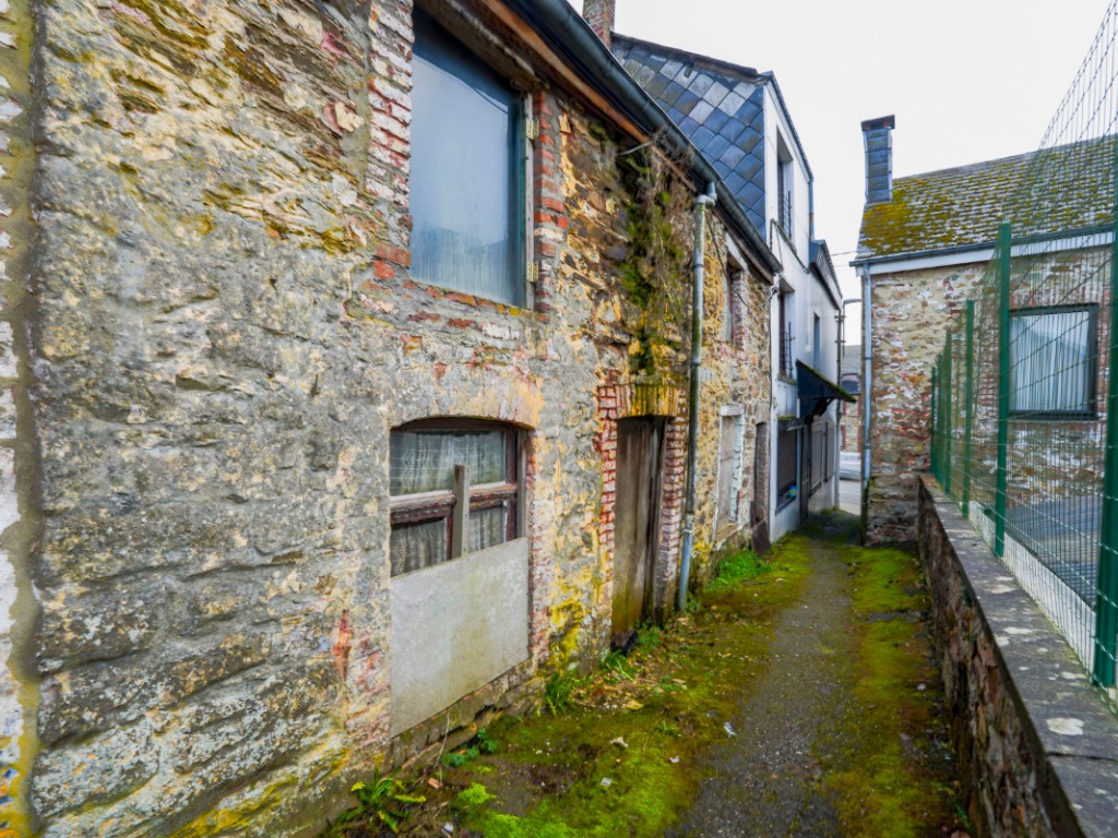 Rue du Mont - 107 - - 6870