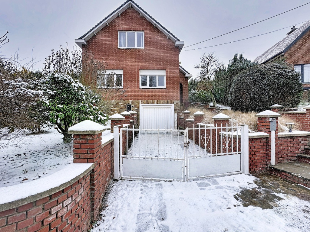 Rue d'Hennuyères - 16 - - 1420