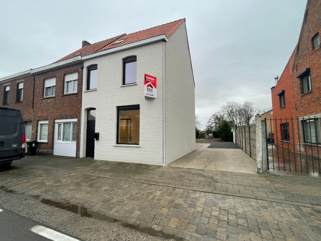Hoogstraat - 102 - - 8531