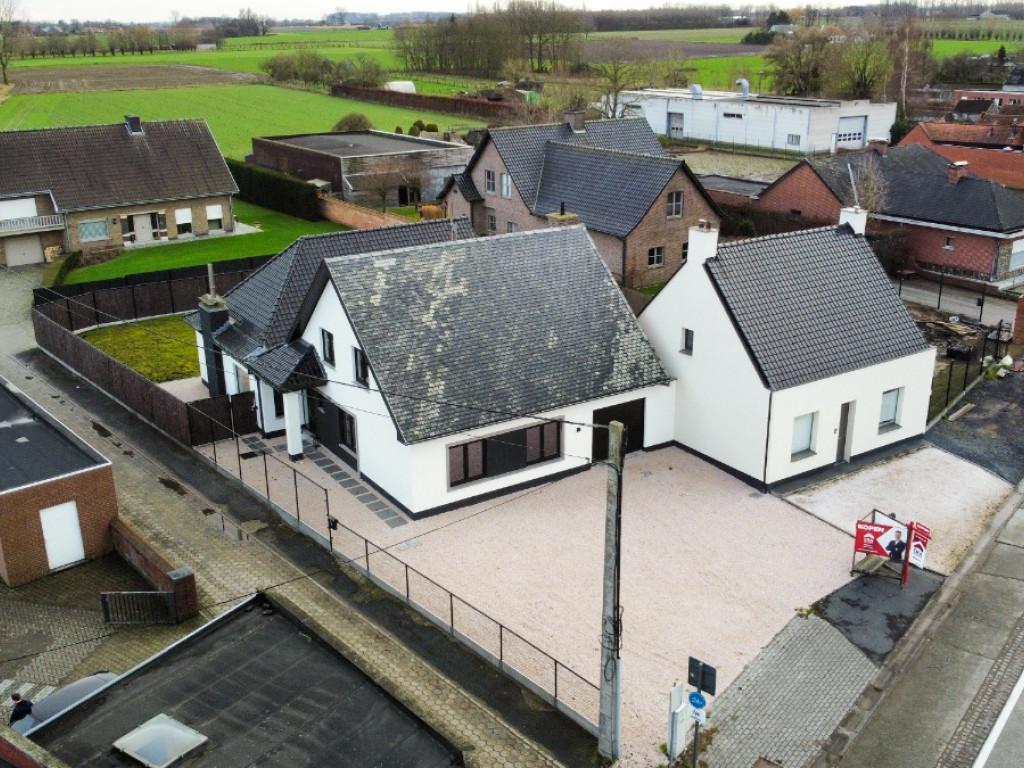 Schoolweg - 2 - - 9770