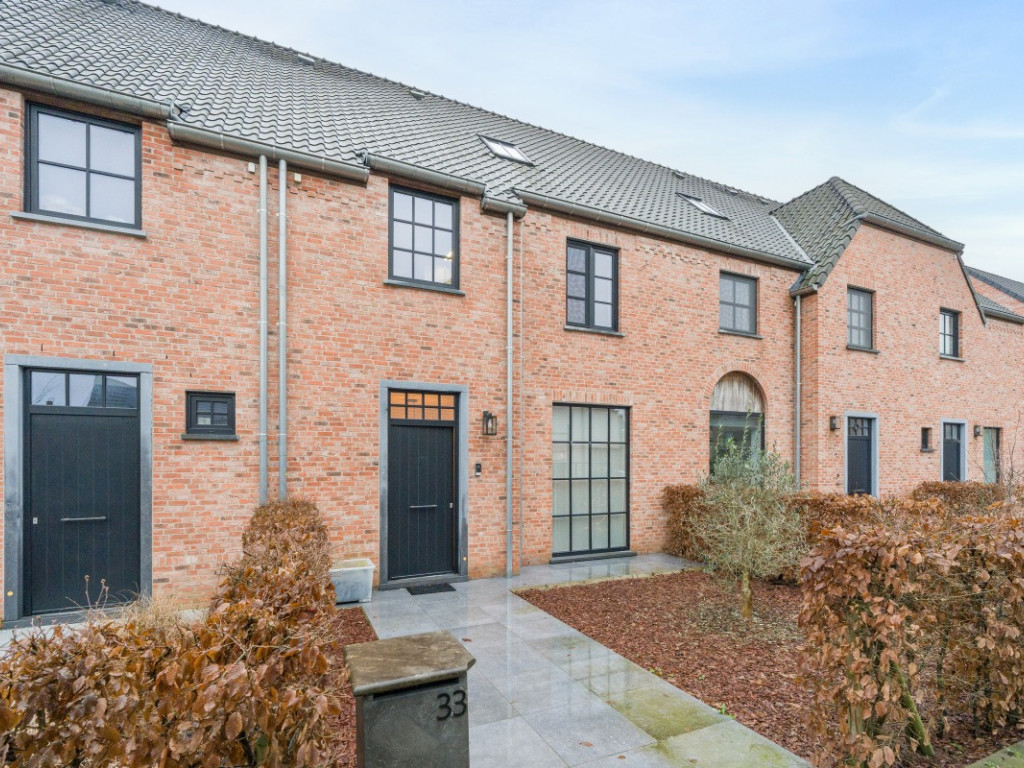 Bloemistenstraat - 33 - - 9850