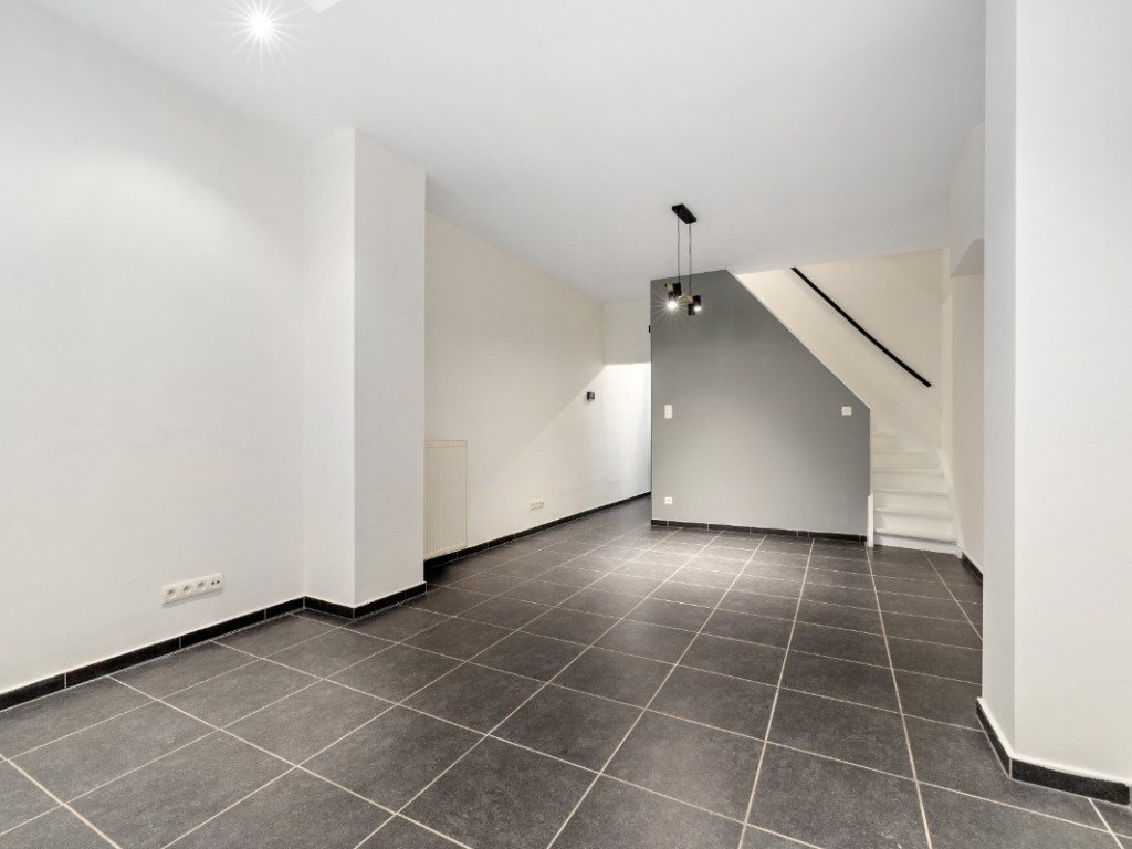 Nieuweweg - 45 - - 9500