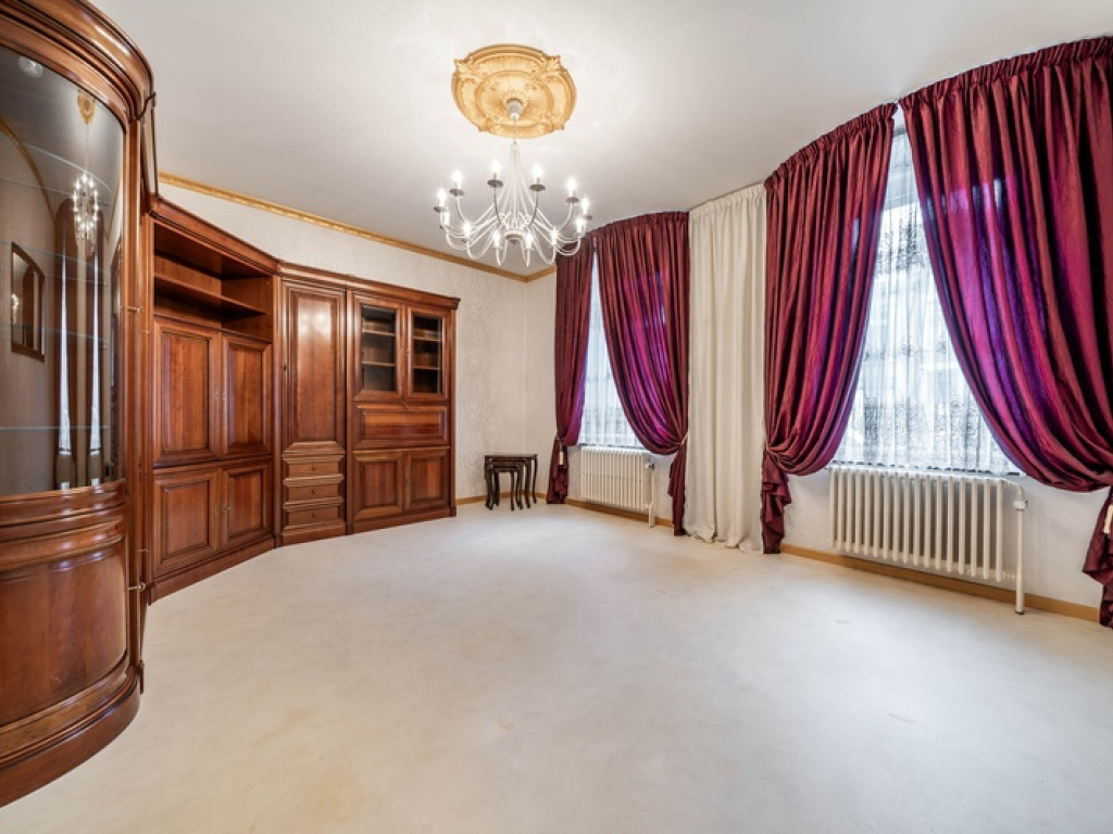 Léopold - 103 - - 4820