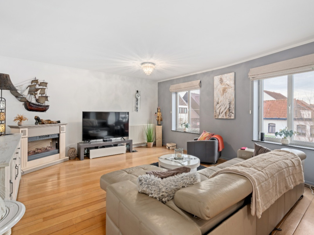 Kerkstraat - 28 - F - 9220