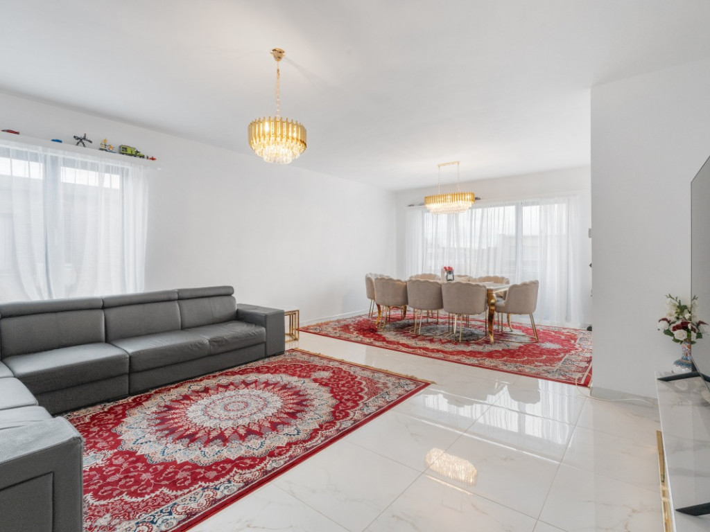 Kampstraat - 22 - - 2070