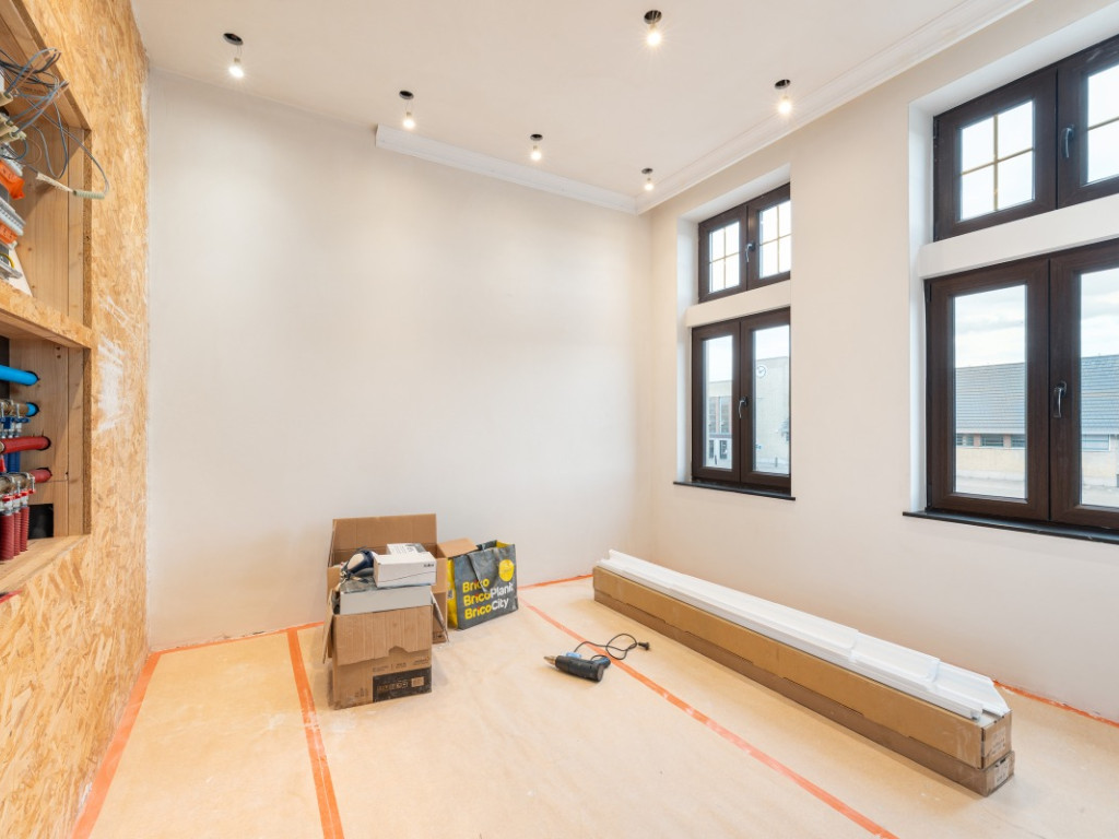 Statieplein - 24 - - 9200