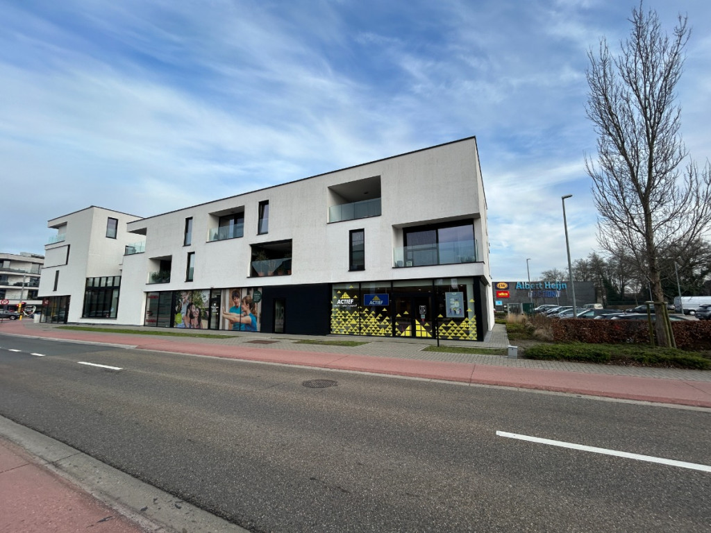 Leopoldlaan - 28 - bus 1 - 3900