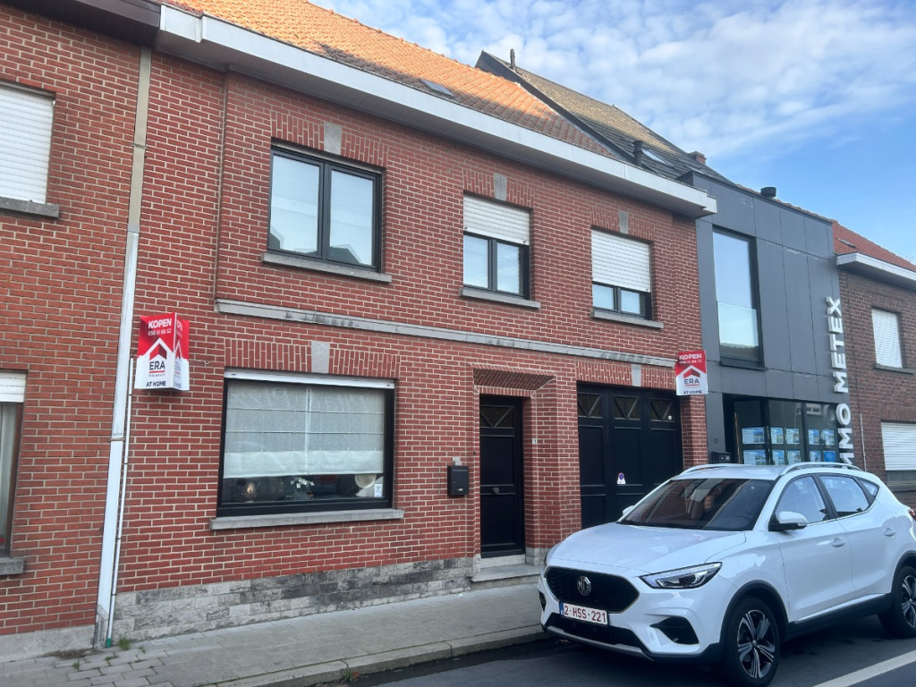 Gullegemsestraat - 71 - - 8880