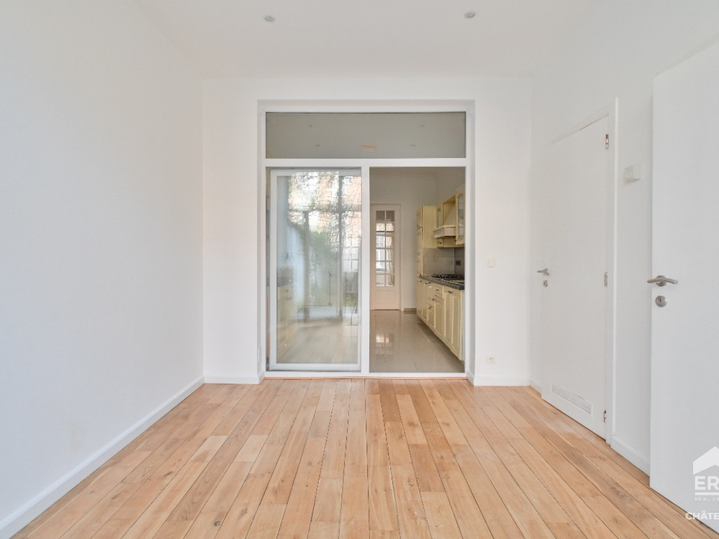 Rue Vanderkindere - 52 - 8 - 1180