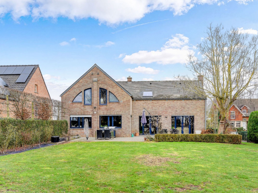 Rue du Village - 24 G - G - 1320