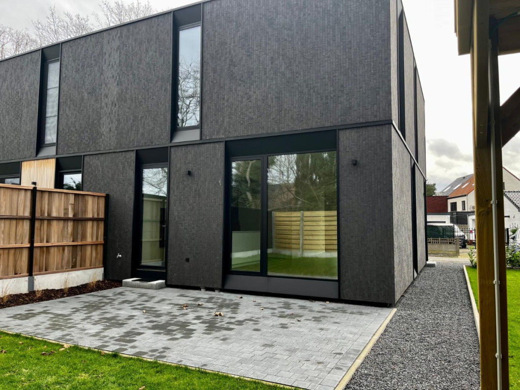 Anjerstraat - 1 - - 3945