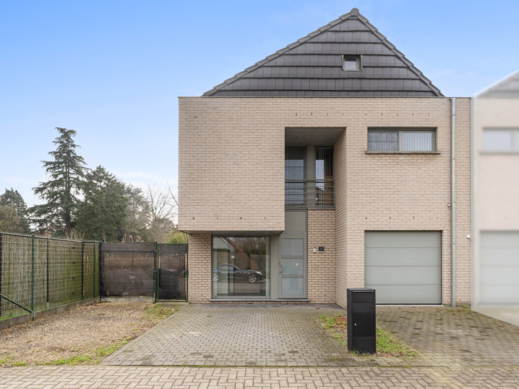 Sint-Ignatiusstraat - 15 - - 9120