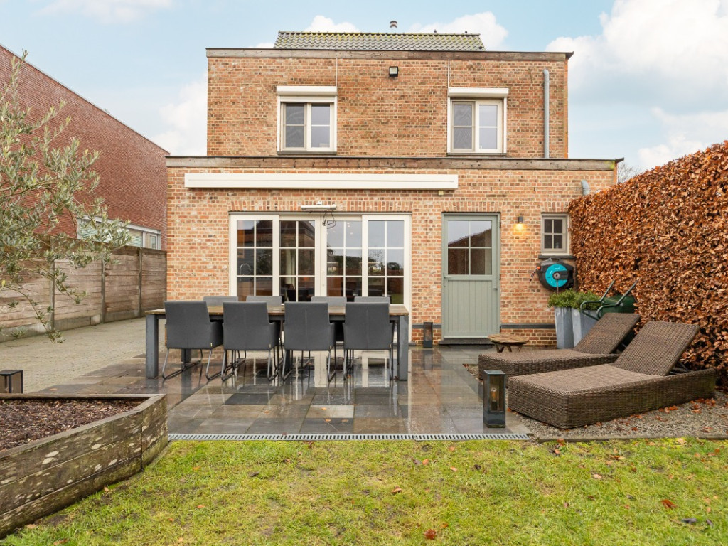 Moerstraat - 68e - - 2320