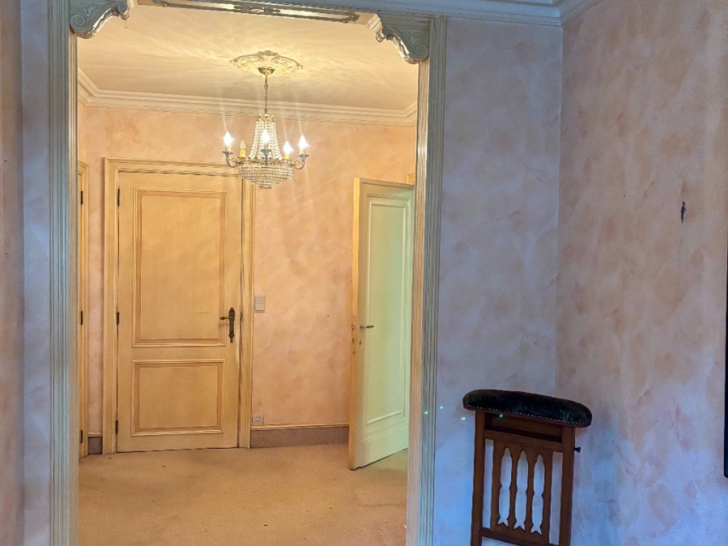 Stationsstraat - 49 - - 8880