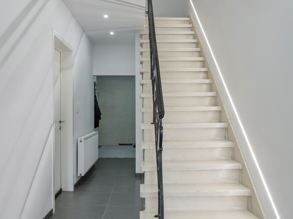 Montenakenweg - 44 - - 3800