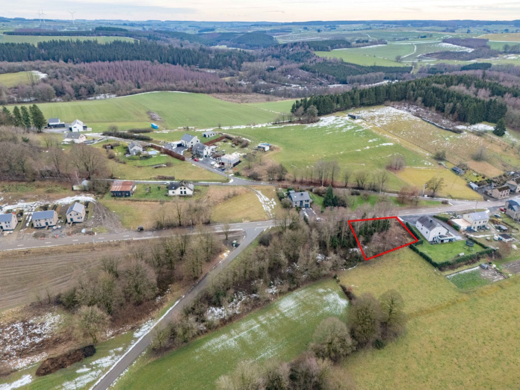 Rue des Longs Prés - LOT 1 - - 6680