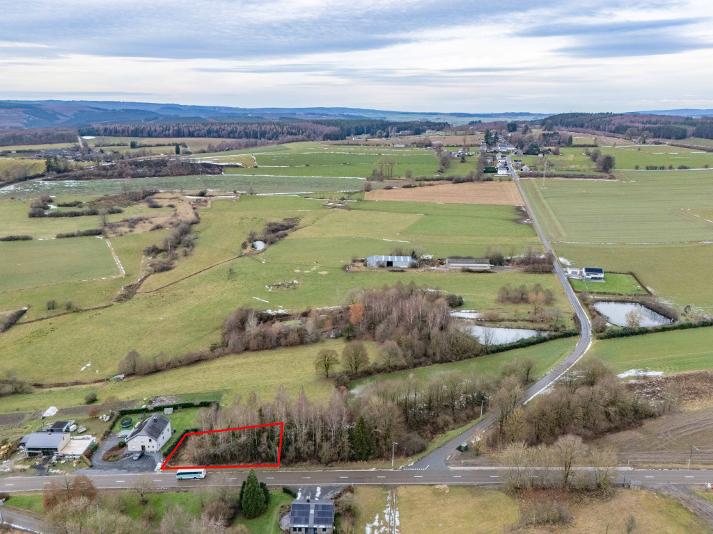 Rue des Longs Prés - LOT 1 - - 6680