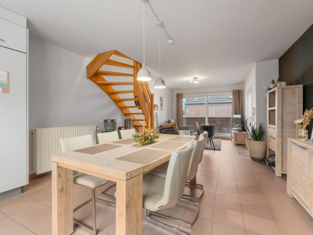 Stationsstraat - 95 - - 9280