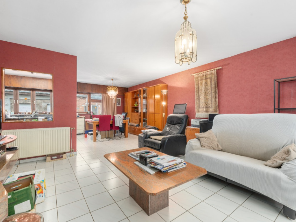 Stationsstraat - 93 - - 9280