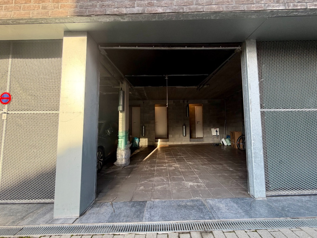 rue haute - 45 - 11 - 4100