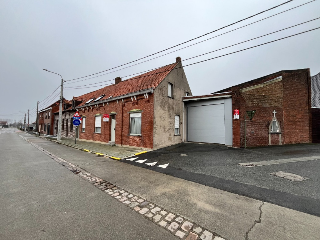 Dadizeelsestraat - 141 & 143 - - 8890