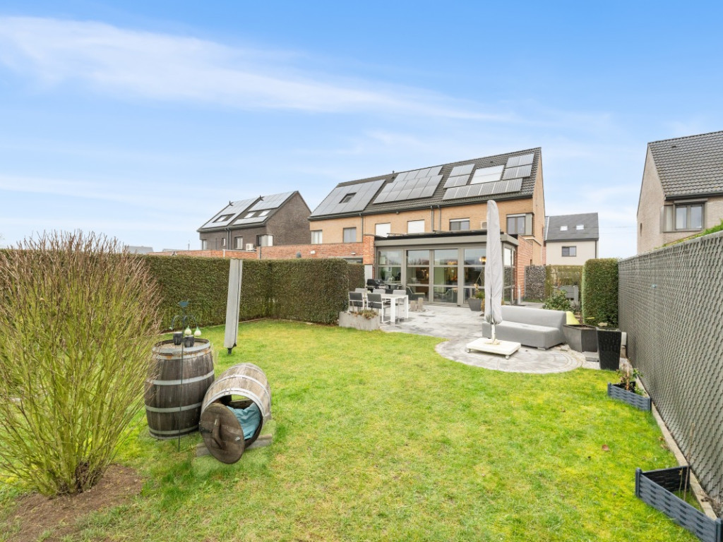 Steenhuffelstraat - 112 - - 1840