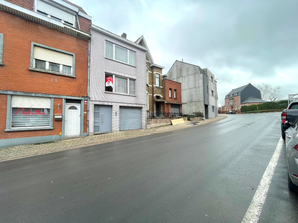 Spoorwegstraat - 111 - - 8930